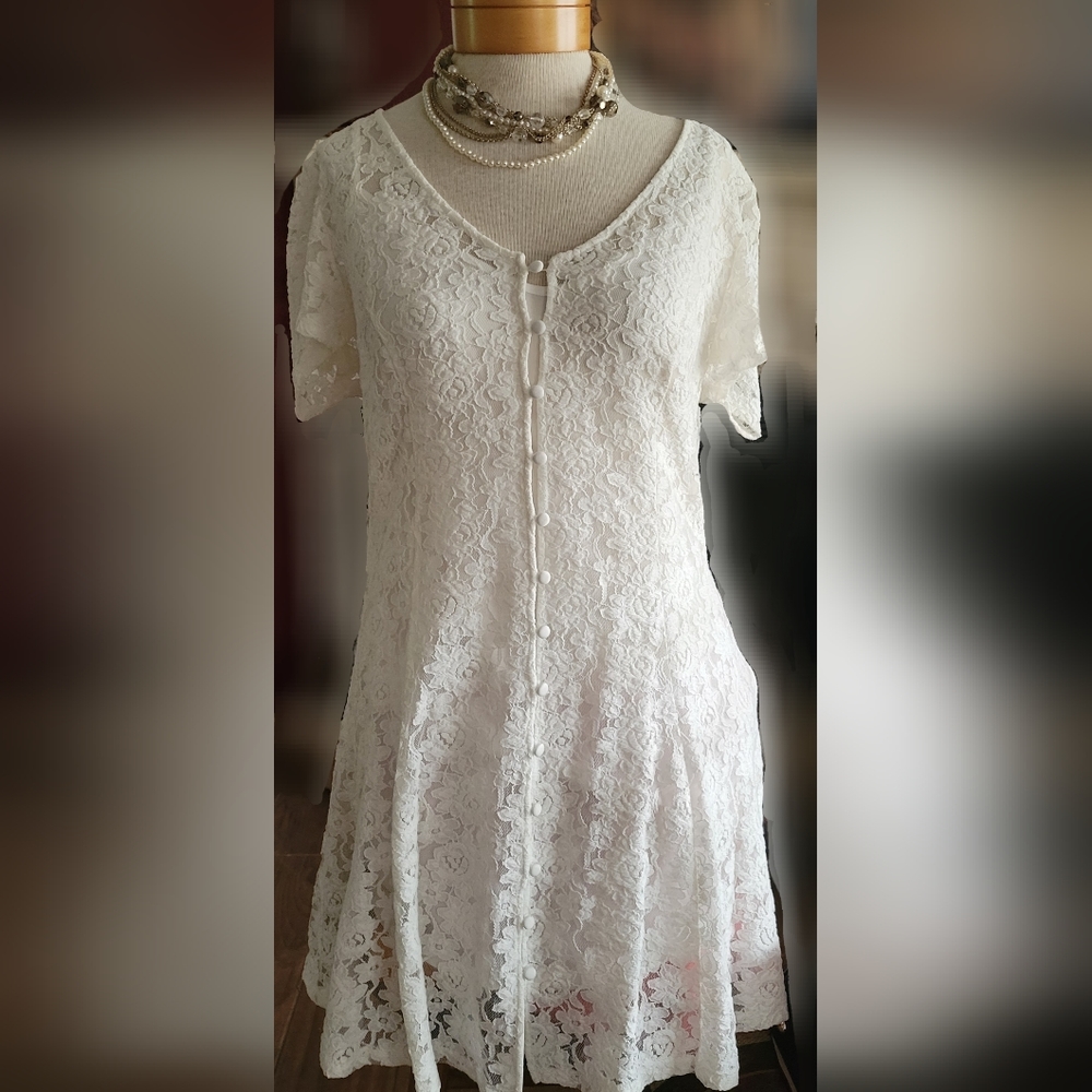 Lace mini